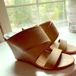 Kenneth Cole Wedges
